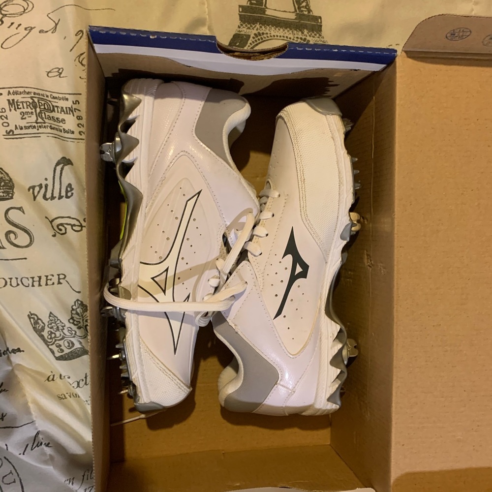 Mizuno Softball Cleats